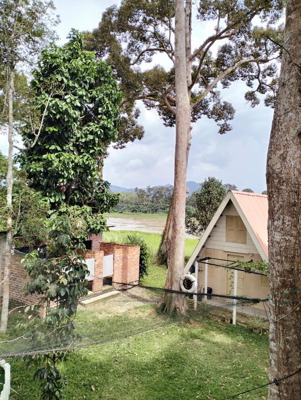 Resort D Rumah Bonda River View קואלה קנגסאר מראה חיצוני תמונה